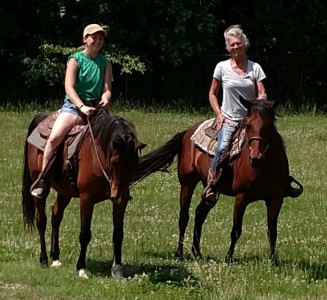 Linsay and Kim horses