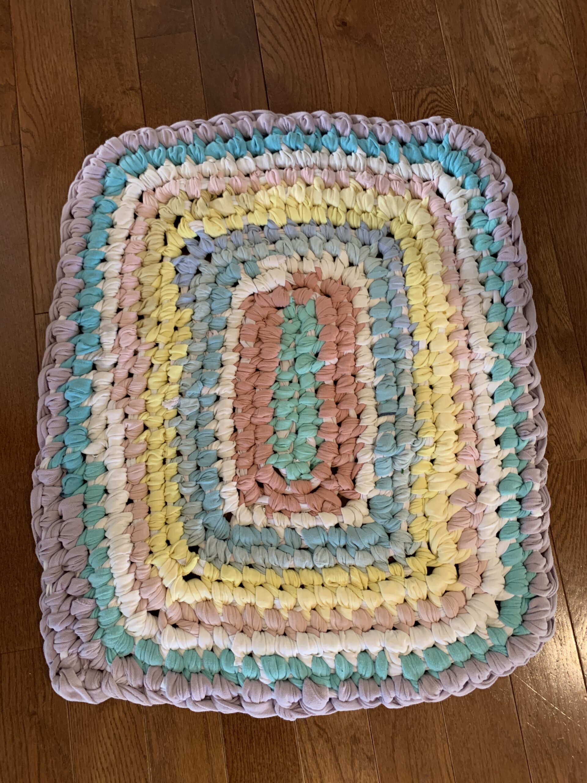 Pretty Pastels Amish knot rug