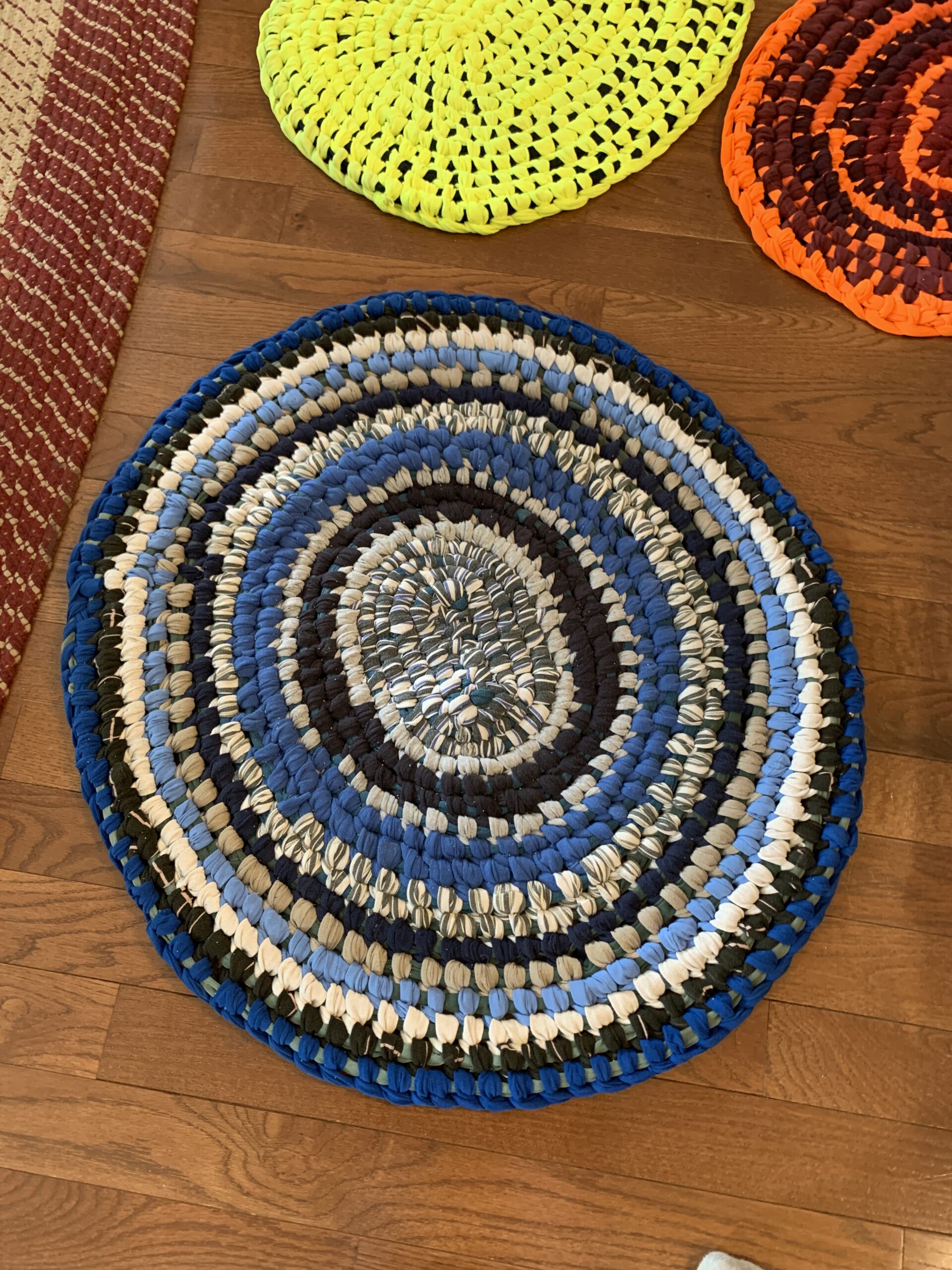 Amish Knot Gray to Blue Rug